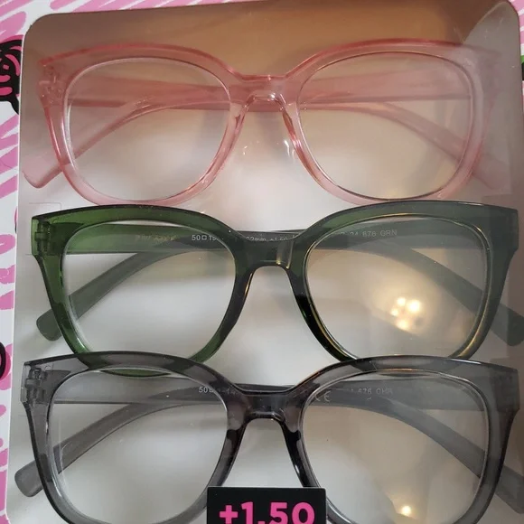 Betsey Johnson Set of 3 Cats Eye Reading Glasses +1.50 Strength - Picture 5 of 11